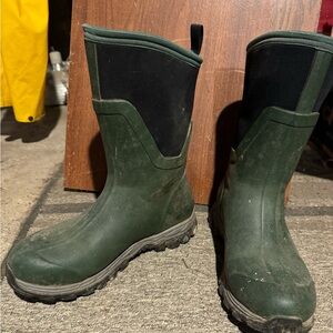 Muck Boot low winter boots